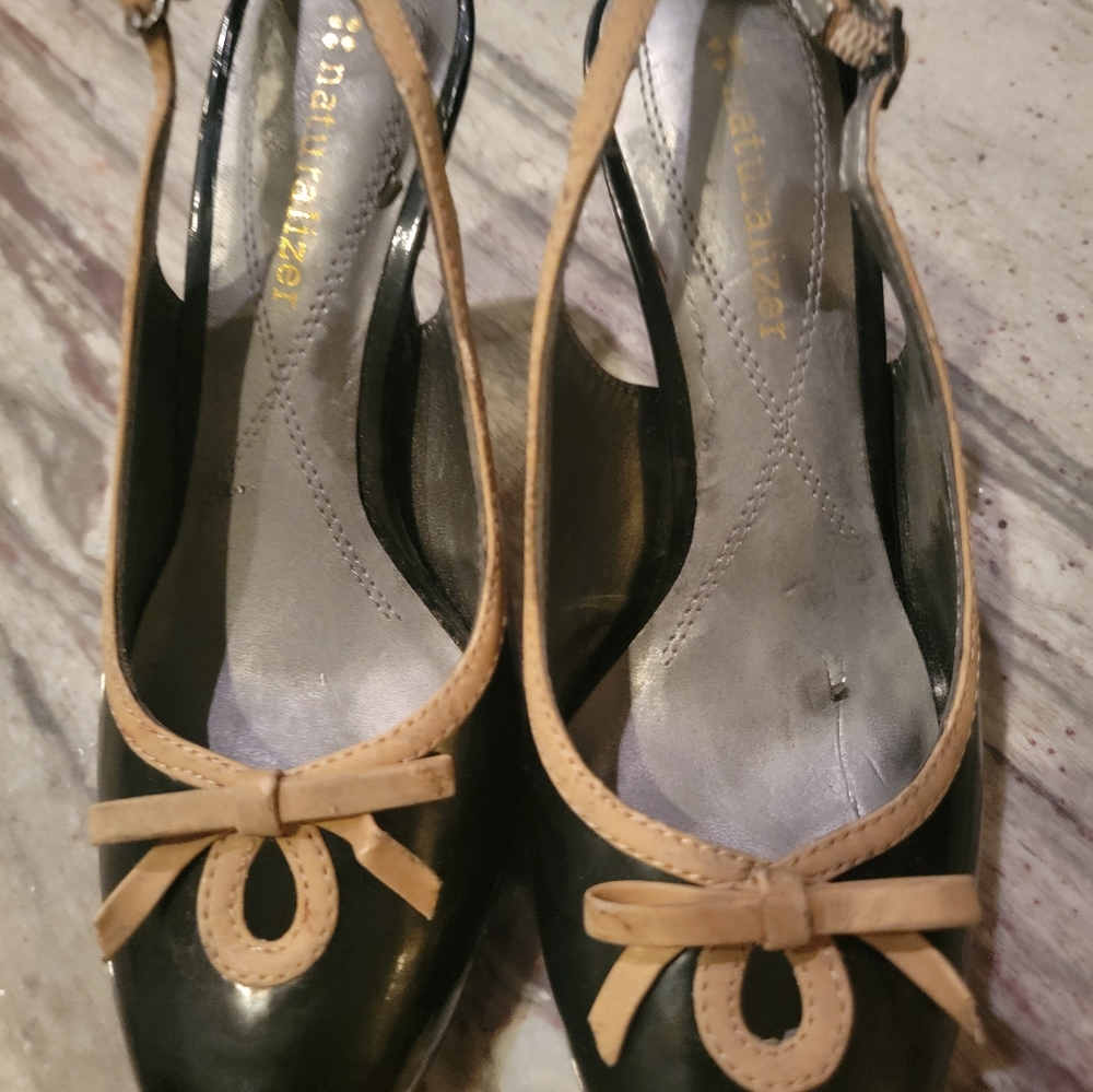 Heel shoe